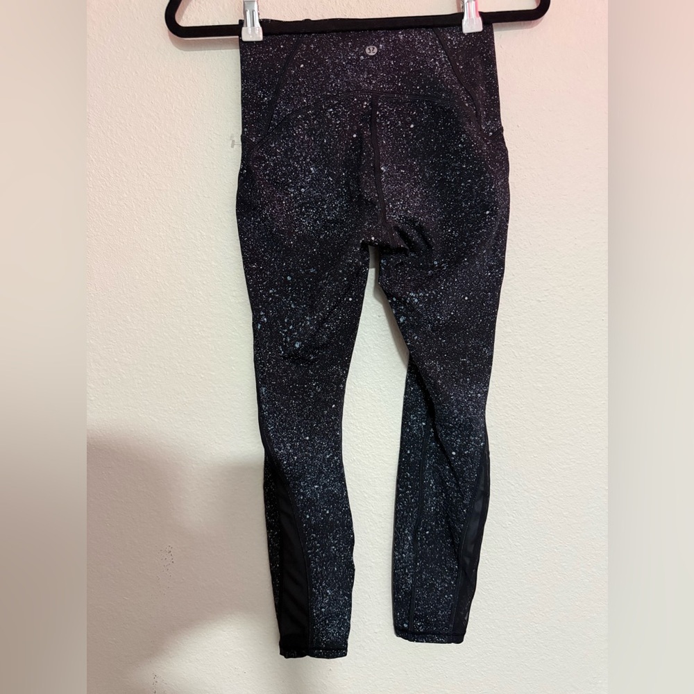 Lululemon  leggings size 4 like  new Athletica Black and White Speckled - Picture 4 of 7
